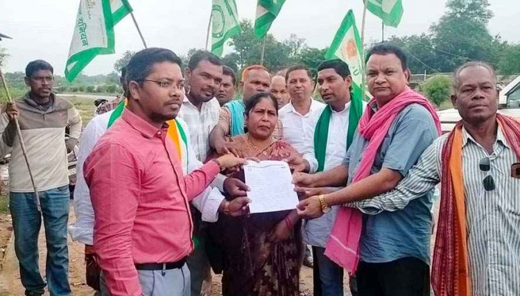 किसानों को खाद नहीं मिलने से नाराजगी, 1 सितम्बर को नेशनल हाइवे में चक्काजाम की चेतावनी, तहसीलदार को सौंपा ज्ञापन