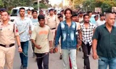 राजनांदगांव में दो दिन के भीतर तीन मर्डर, इलाके में भारी तनाव, एसपी ने लिया एक्शन, पुलिसकर्मियों पर गिरी गाज, दो सस्पेंड, 12 का तबादला