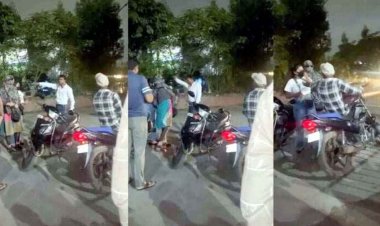 2 युवतियों ने दो युवकों पर फेंका मिर्च पाउडर, हमले का वीडियो सोशल मीडिया पर जमकर वायरल, शहर में चर्चा का विषय, पुलिस अभी तक खामोश?