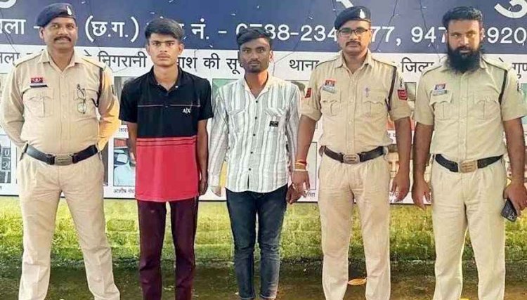 लोहे की रॉड से दानपेटी का ताला तोड़कर 6 मंदिरों में हाथ साफ, सातवें मंदिर में चोरी की प्लानिंग बनाते दो आरोपी गिरफ्तार, बाइक और औजार जब्त