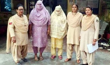 छत्तीसगढ़ में हाईप्रोफाइल सेक्स रैकेट का बड़ा खुलासा, नाबालिग को जबरजस्ती देह व्यापार में धकेला, पुलिस ने 2 महिलाओं को किया गिरफ्तार