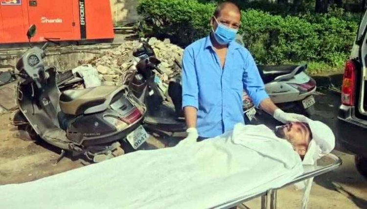 शराब दुकान के पास धारदार हथियार से दो युवकों पर जानलेवा हमला .एक की इलाज के दौरान मौत, दुसरा घायल, संदेहियों से पूछताछ जारी