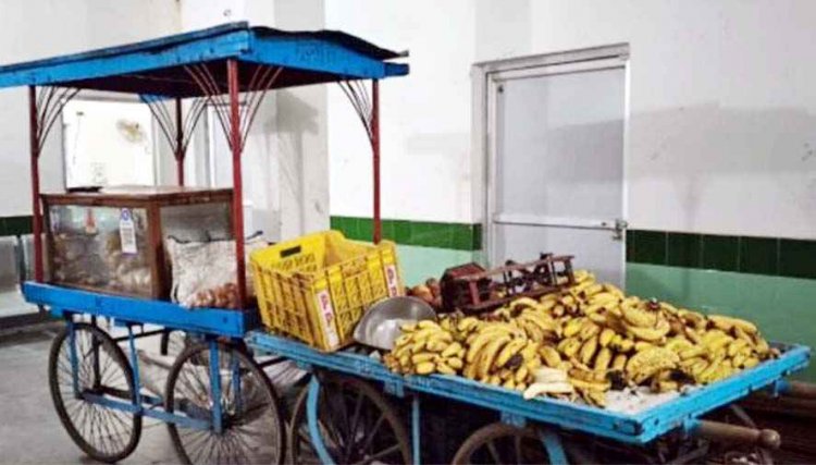 काजू-किशमिश कांड के बाद अब निगम के अतिक्रमण दस्ता पर अवैध उगाही और आधा गुपचुप गायब करने का पीड़ित ठेला कारोबारी ने लगाया आरोप