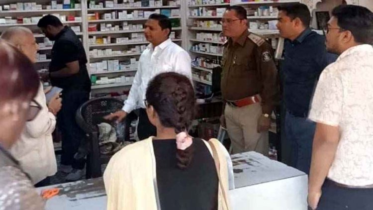 मेडिकल स्टोर संचालक बिना डॉक्टर पर्ची बेच रहे नशीली दवाई, 2 संचालको को स्वास्थ्य विभाग ने थमाया नोटिस, कलेक्टर के निर्देश पर कार्रवाई
