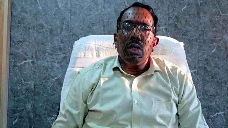 CMHO पर महिला कर्मचारी से छेड़छाड़ के गंभीर आरोप, बोली- किचन में करता डबल मीनिंग बातें!, विभाग में मचा हड़कंप, जांच के आदेश जारी