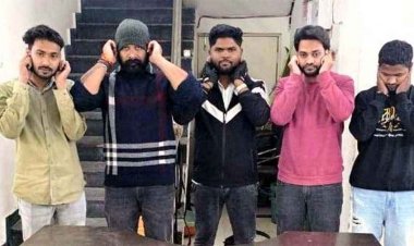 सेक्स रैकेट की मिली शिकायत, 5 स्पा सेंटरों पर पुलिस की रेड, हो रहा था ये गंदा काम, 5 संचालकों के खिलाफ कार्रवाई, थाने लाकर पकड़वाए कान