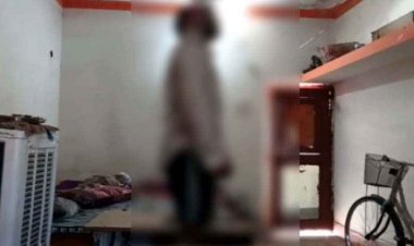 घर के पंखे से लटकता मिला युवक का शव, इधर यौन उत्पीड़न का आरोप के बाद खुदकुशी, महिला के खिलाफ परिजनों ने की कार्यवाही की मांग