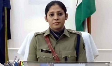 311 दिनों से ड्यूटी से गायब पुलिस कांस्टेबल और फर्जी हाजिरी से लाखों की निकासी, चार अधीक्षक सस्पेंड, शराब पीकर पढ़ाने वाले सहायक शिक्षक निलाबित