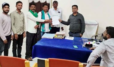 अमेरिका-भारत व्यापार समझौता रद्द करने राष्ट्रपति के नाम सौंपा ज्ञापन, किसानों ने संयुक्त घोषणा की प्रतियां जलाकर किया जमकर विरोध प्रदर्शन