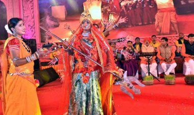 कविता वासनिक की सुरमयी प्रस्तुति, छत्तीसगढ़ी लोक धुन पर झूम उठा राजिम कुंभ, टेलीस्कोप से ग्रह नक्षत्रों को देख सकेंगे लाइव