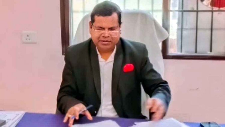 निलंबित साहब का कुर्सी मोह, बहाली आदेश के बिना दोबारा बने SDM!, नोटिस तामील कराने कलेक्टर को लेना पड़ा पुलिस का सहारा!