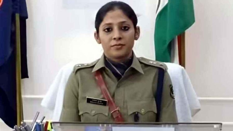 311 दिनों से ड्यूटी से गायब पुलिस कांस्टेबल और फर्जी हाजिरी से लाखों की निकासी, चार अधीक्षक सस्पेंड, शराब पीकर पढ़ाने वाले सहायक शिक्षक निलाबित