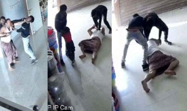 ज्वेलरी शॉप में घुसे चार दरिंदे, दुकानदार को जमीन पर पटका, महिला के बाल पकड़कर घसीटा, घटना CCTV में कैद, इधर सोना-चांदी दुकान में लाखों की चोरी