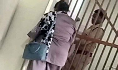 सेंट्रल जेल में नियमों की खुली धज्जियां!, रसूखदार कैदी को स्पेशल ट्रीटमेंट, दो प्रहरी सस्पेंड, महकमे में मचा हड़कंप, सवालों के घेरे में व्यवस्था