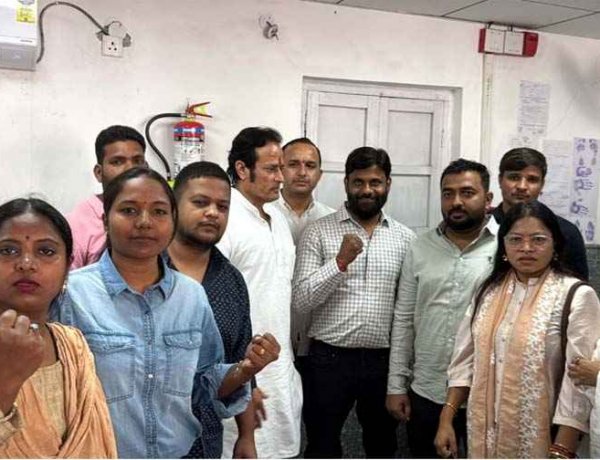 पिता के पिंड दान करने यूपी गए विनोद तिवारी को पुलिस ने किया गिरफ्तार, मोदी सरकार डंडे के दम पर चला रही सरकार -संसदीय सचिव विकास उपाध्याय