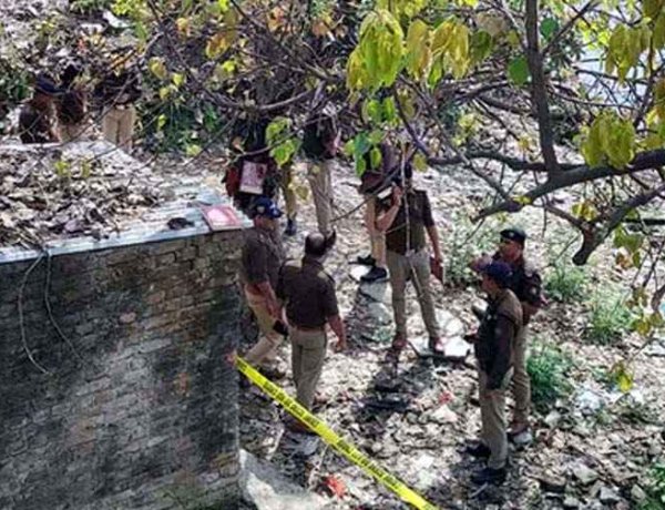 रायपुर के खंडहर में मिला 26 वर्षीय युवती का शव, इलाके में फैली सनसनी, ड्रग्स ओवरडोज या हत्या?, CCTV फुटेज से खुलेगा मौत का राज!