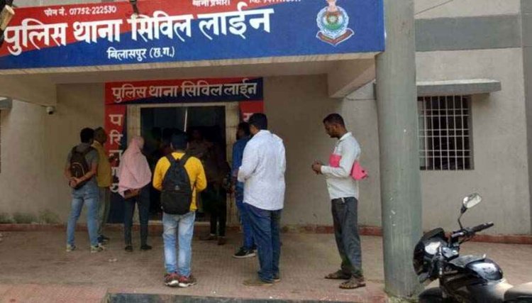 कथा वाचक की संदिग्ध मौत, बाहर भक्त इंतजार करते रहे, कमरे में स्वामी महाराज की मिली लाश, जांच में जुटी पुलिस, पोस्टमार्टम रिपोर्ट का इंतजार