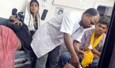 नशे में तेज रफ्तार का कहर, बाइक सवार ने राहगीरों को कुचला, 1 की मौके पर ही मौत, दुसरे की इलाज दौरान गई जान, 4 लोग घायल