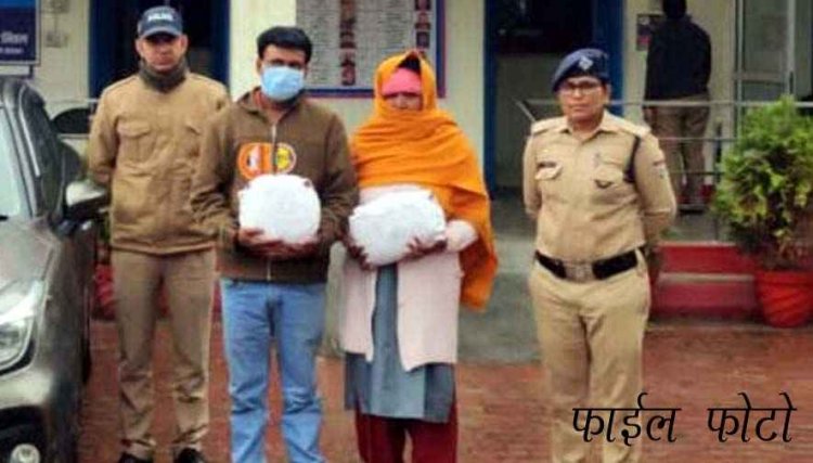 घर की बाड़ी में गांजा का पौधा उगाते पुलिस ने पति-पत्नी को रंगे हाथ किया गिरफ्तार, 10 हजार रुपए के दो दर्जन से ज्यादा पौधे जब्त, NDPS एक्ट के तहत एक्शन