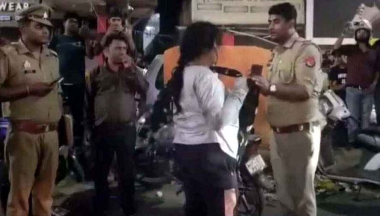 हाइपर क्लब में देर रात हंगामा, ‘हाय’ बोलने पर दो पक्षों के बीच जमकर मारपीट, पुलिस के सामने भी चली धक्का-मुक्की, वीडियो सोशल मीडिया पर वायरल