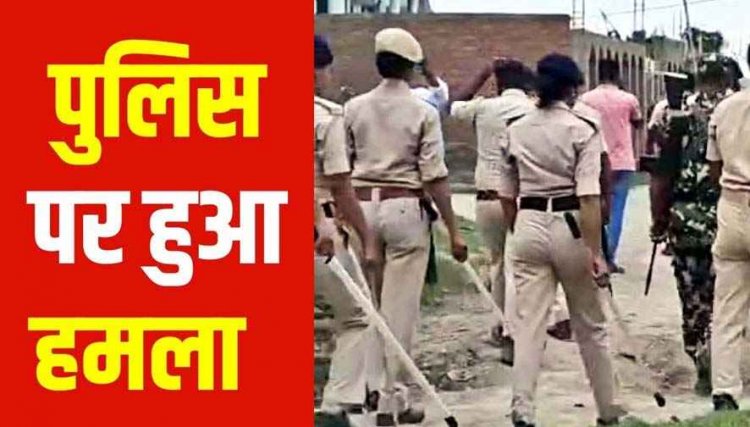 पॉक्सो एक्ट के आरोपी को पकड़ने गई आरक्षक  पर अभियुक्त ने धारदार चाक़ू से किया हमला, जान से मारने की धमकी देकर फरार, तलाश में जुटी पुलिस