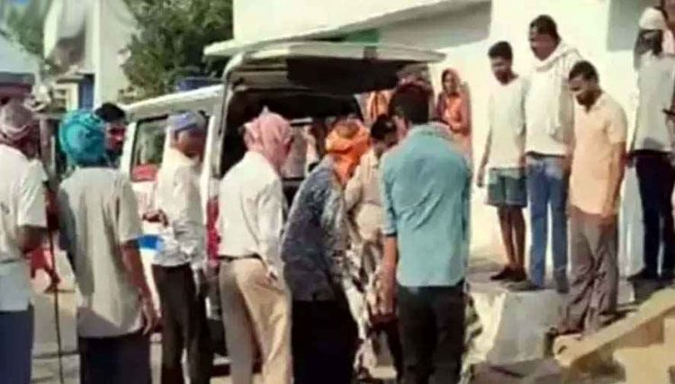 घर में जिंदा जलती रही महिला, पड़ोसियों ने तोड़ा दरवाजा, अन्दर मिली लाश, इलाके में दहशत का माहौल, हादसा या कुछ और?, जांच में जुटी पुलिस