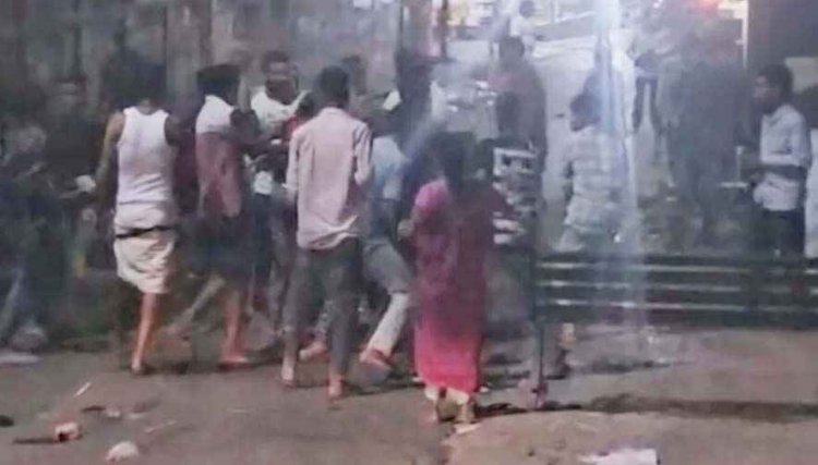 देर रात दो पक्षों के बीच जमकर मारपीट, धारदार हथियारों से हमला, मचा हड़कंप, 5 घायल, 2 गंभीर, शांत इलाका रणभूमि में तब्दील, पुलिस बल तैनात