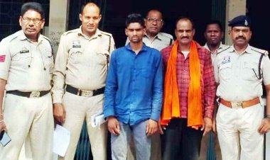 गर्लफ्रेंड से जबरन शारीरिक संबंध, बेटे ने कराया गर्भपात, पिता ने लड़की को दी धमकी, पुलिस ने लिया सख्त एक्शन, बाप-बेटे दोनों गिरफ्तार होकर पहुंचे जेल