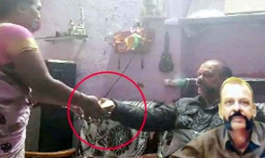 उपजेल में अवैध वसूली का पर्दाफाश, 50 हजार रुपये की रिश्वत लेते हुए प्रहरी का वीडियो वायरल, संतोष तिवारी सस्पेंड, सवालों के घेरे में जेल प्रशासन