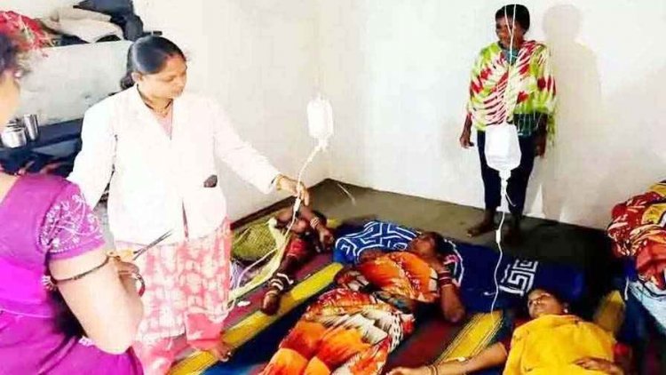 शादी समारोह में मुर्गा-भात और पनीर खाने के बाद कई लोग बीमार, मचा हड़कंप, 2 गंभीर मरीजों को किया रेफर, स्वास्थ्य विभाग की टीम पहुंची गांव
