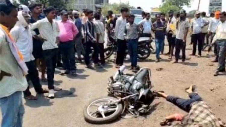 हाइवा बैक करने के दौरान चपेट में आया बाइक सवार युवक, मौके पर मौत, ग्रामीणों ने किया चक्का जाम, इलाके में शोक और आक्रोश का माहौल, आरोपी फरार