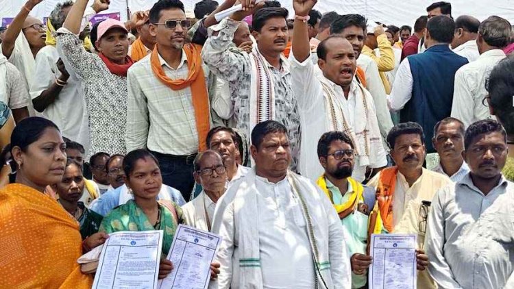 सुशासन तिहार में तहसीलदार की मंच से माफी भी नहीं शांत कर पाई नाराजगी, 16 पंचायतों के सरपंचों ने किया बहिष्कार, अपमान का लगाया आरोप