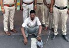 सड़क में जली हुई मिली महिला की लाश के अंधे कत्ल का खुलासा, ब्वायफ्रेंड ने गला घोंटकर उतारा मौत के घाट, शव जलाकर छिपाई पहचान, प्रेमी गिरफ्तार