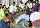 कसडोल में अतिक्रमण हटाने की कार्रवाई का भारी विरोध, प्रभावित व्यापारियों का अनिश्चितकालीन भूख हड़ताल शुरु, रात्रि विश्राम के साथ आंदोलन रहेगा जारी