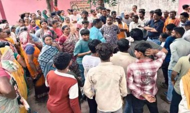 रायपुर नकटी गांव में कोर्ट की छुट्टी के दिन पीएम आवासों पर चला बुलडोजर, 77 अवैध निर्माण ध्वस्त, अब कोलियारी में भी अतिक्रमण हटाने पहुंची राजस्व टीम