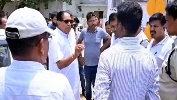 भाजपा नेता की तहसीलदार को खुलेआम धमकी, कहा- हमारी ताकत नहीं जानते हो क्या, किसने मां का दूध पिया है जो.., वीडियो जमकर वायरल, राजनैतिक बवाल