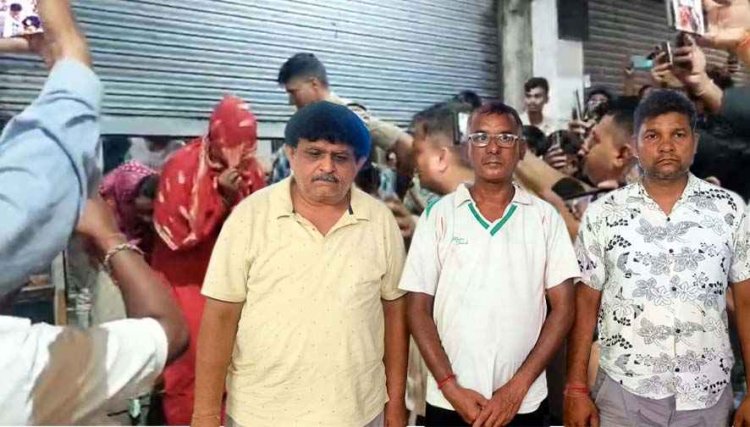 आइसक्रीम शॉप की आड़ में सेक्स रैकेट का भंडाफोड़, लॉज में पुलिस की रेड, आपत्तिजनक हालत में मिले 2 युवक-3 लड़कियां, 80 कंडोम पैकेट जप्त