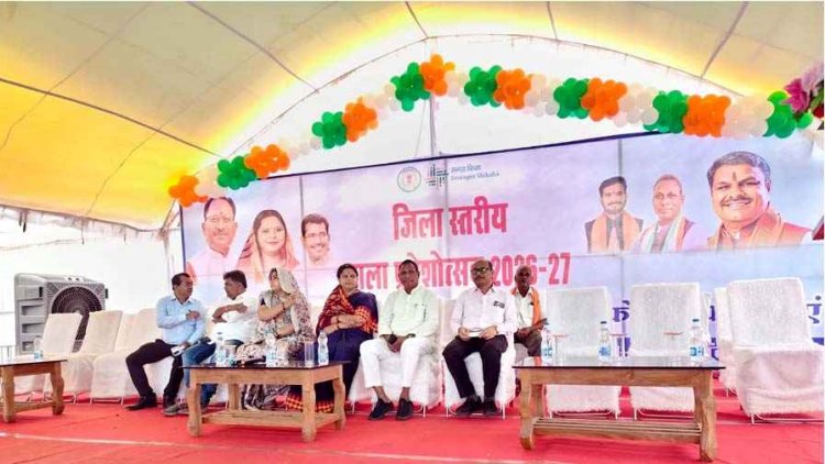 मैनपुर शाला प्रवेशोत्सव में खाली दिखा मंच, अपनों की उपेक्षा से भाजपा कार्यकर्ताओं में आक्रोश, सांसद से नहीं हुई मुलाकात, आमंत्रण के बावजूद जनप्रतिनिधि नदारद