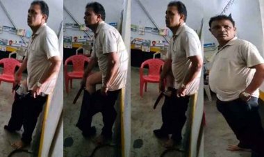 हेडमास्टर की अश्लील हरकत!, स्कूल समय के दौरान टी-शर्ट और अंडरवियर में बैठे मिले प्रधान पाठक, मचा हड़कंप, छात्राओं की शिकायत पर पुलिस कार्रवाई