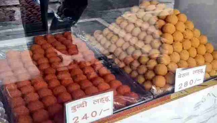 आस्था के केंद्र महामाया मंदिर में बिक रहे प्रसाद को लेकर बड़ा खुलासा, लैब जांच में मोतीचूर के लड्डू फेल. मिले कैंसर और सिरदर्द बढ़ाने वाले केमिकल