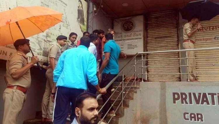 रायपुर में महिला थाना के पास मिली युवक की खून से लथपथ लाश, सिर पर चोट के निशान, हत्या की आशंका, इलाके में दहशत का माहौल, जांच में जुटी पुलिस