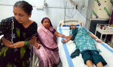 नागपंचमी पर घर-घर जाकर नागराज के दर्शन करा रहा था सपेरा, पूजा करते समय महिला को डस लिया, नाजुक हालत में अस्पताल में भर्ती, सांप जप्त