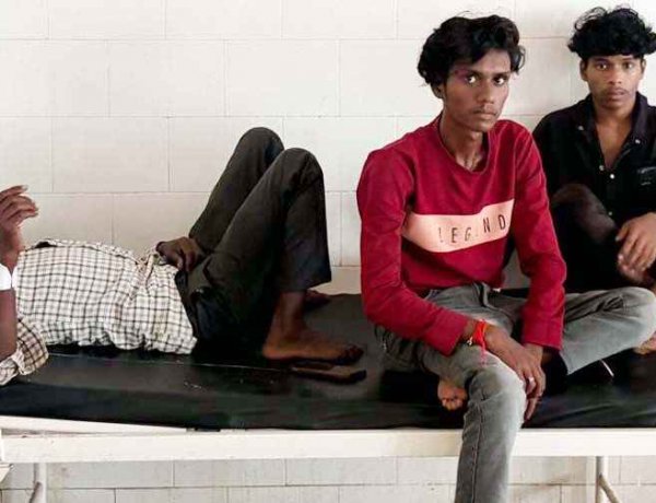 खोपा धाम से दर्शन कर लौट रहे श्रद्धालुओं की बोलेरो ने खड़ी ट्रक को मारी जोरदार टक्कर, एक श्रद्धालु की मौत, कई घायल, घायलों का इलाज जारी