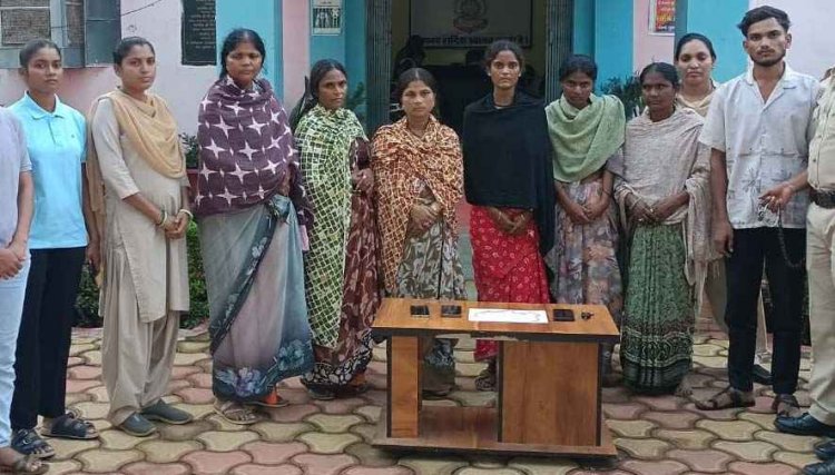 जतमई धाम में महिला के गले से सोने की चेन स्नेचिंग, CCTV फुटेज के आधार पर पुलिस की हिरासत में नागपुर की 7 संदिग्ध महिलाएं, सोने जैसी वस्तु बरामद