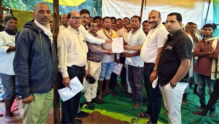 सात दिवसीय संघर्ष के आगे झुका प्रशासन: रुवाड़ स्कूल के लिए चार अतिरिक्त कमरों की मिली स्वीकृति, ग्रामीण बोले- नए भवन की मांग पर भी जारी रहेगी उम्मीद