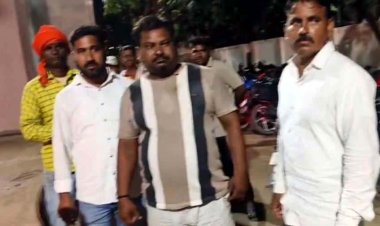 मूर्ति विसर्जन करने जा रहे युवकों के ट्रैक्टर को ट्रक ने मारी टक्कर, 2 की मौत, कई गंभीर, ड्राइवर फरार, भीड़ ने वाहन में लगाई आग, दो पुलिसकर्मी घायल