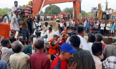 धमतरी में खेलते-खेलते नाले में बहा तीसरी क्लास का मासूम, 24 घंटे बाद नाले के पास पाइप में फंसा मिला 7 वर्षीय लक्ष्य का शव, सुरक्षा व्यवस्था पर उठे सवाल