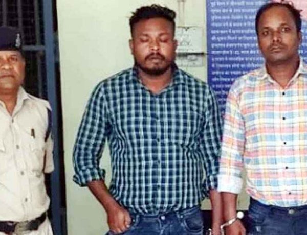 गांजे के साथ उड़ीसा के दो अंतर्राज्यीय तस्कर गिरफ्तार, चेक पोस्टों पर संदिग्ध वाहनों की सघन चेकिंग एवं निगरानी का नतीजा, 10.52 लाख का माल जब्त