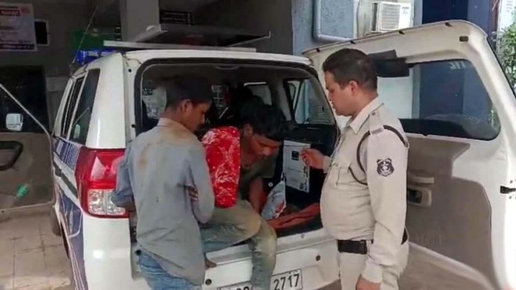 गरियाबंद में कमार युवक ने किया कीटनाशक दवा का सेवन, पुलिस की पेट्रोलिंग टीम ने खबर मिलते ही फौरन अस्पताल पहुंचाकर बचाई जान