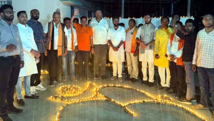 सवा लाख ‘आशीर्वाद के दीपों’ से जगमगाया खारुन तट, गरियाबंद के भूतेश्वरनाथ धाम में ‘आशीर्वाद का दीया’ कार्यक्रम, सांसद बृजमोहन अग्रवाल मौजूद